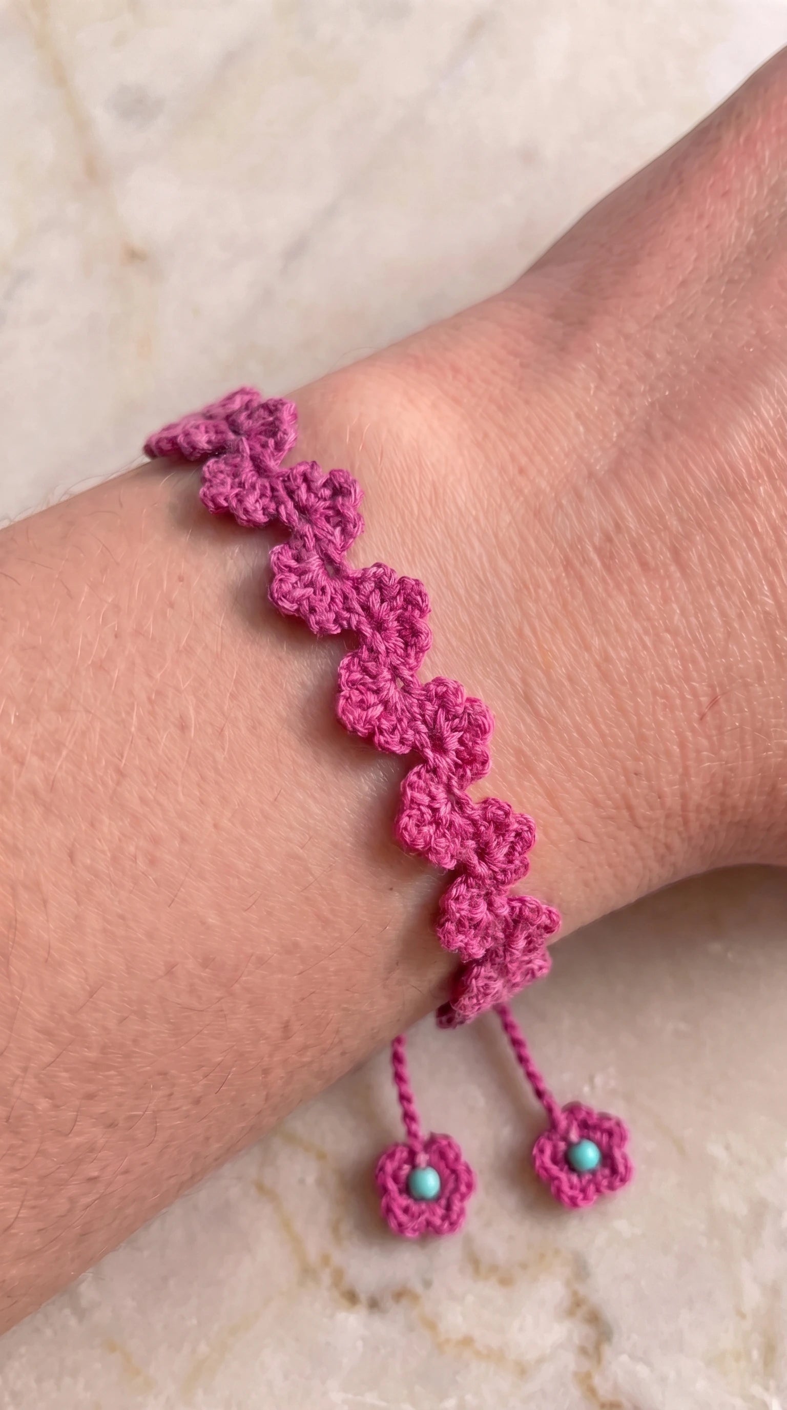 The Fuchsia Bloom Friendship Bracelet — A Quick & Beautiful– 2 Patterns in 1