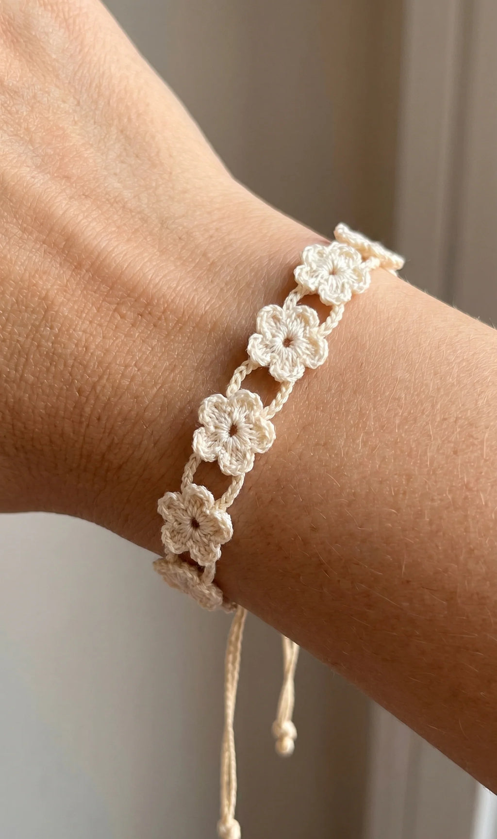 🌸 Crochet Flower Bracelet– 2 Patterns in 1