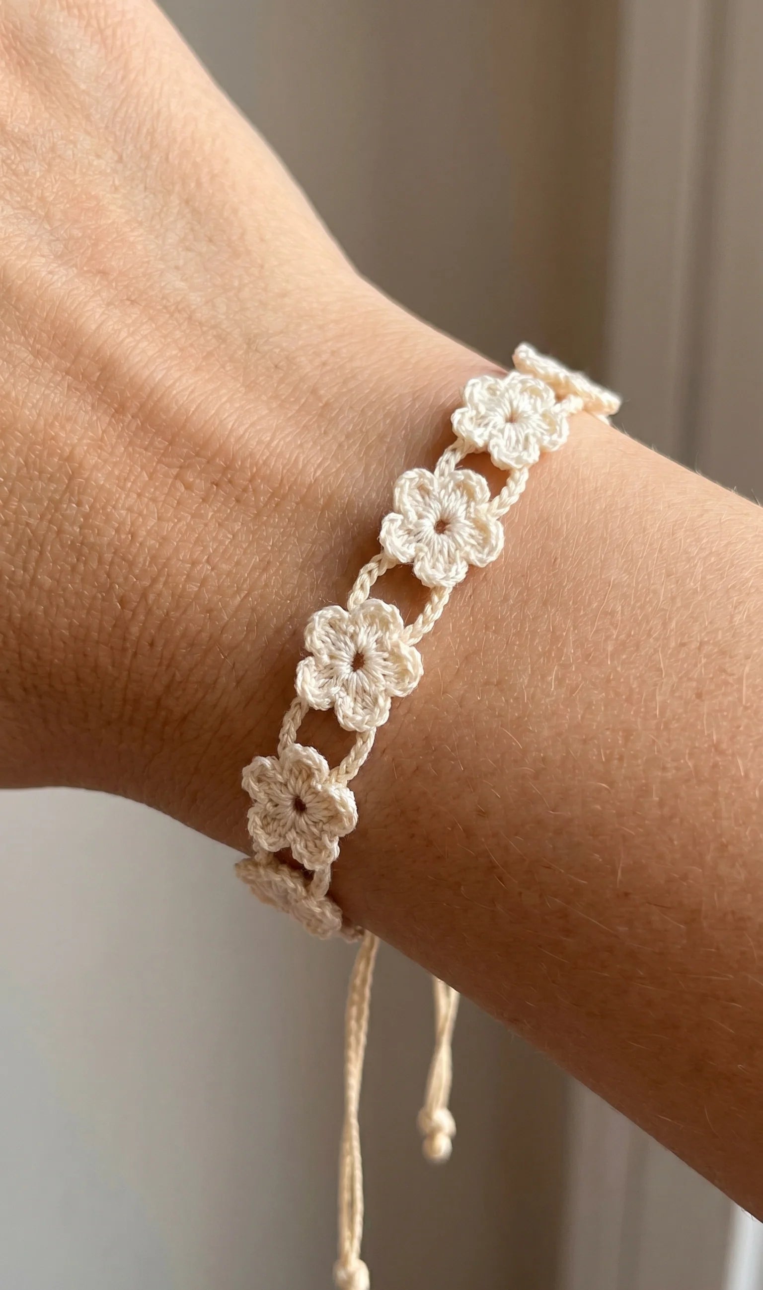 🌸 Crochet Flower Bracelet– 2 Patterns in 1