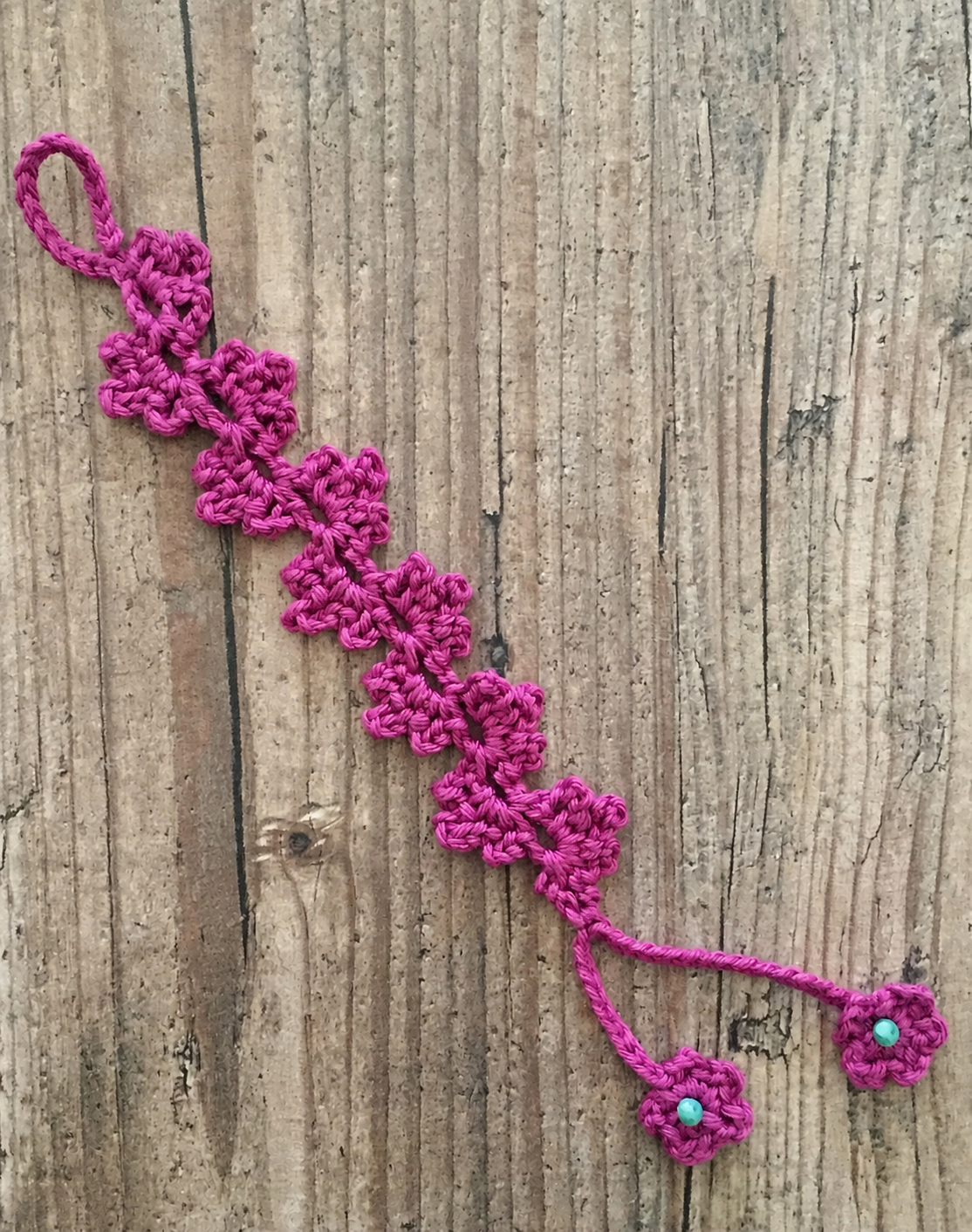 The Fuchsia Bloom Friendship Bracelet — A Quick & Beautiful– 2 Patterns in 1