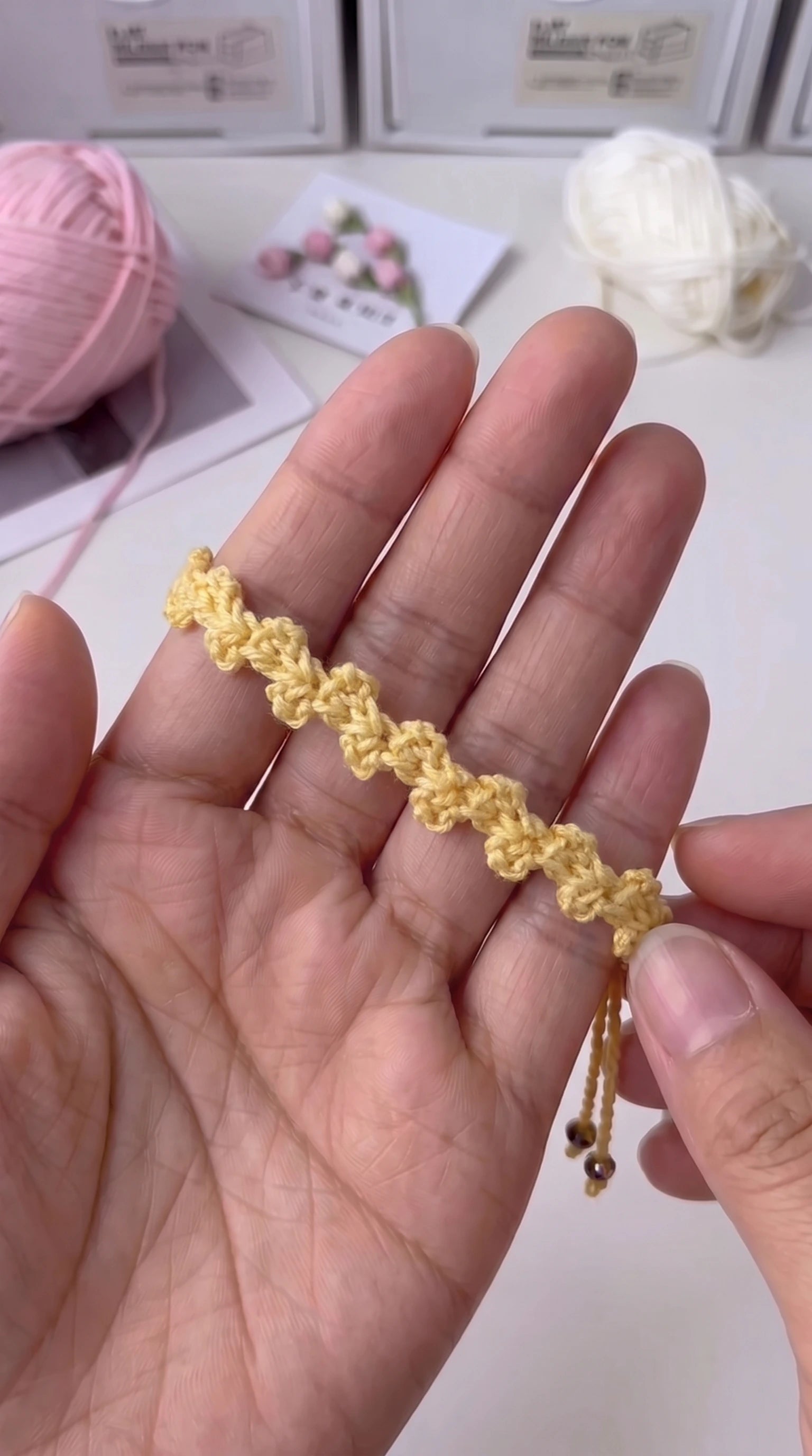 🌼 Golden Bloom Bracelet – Crochet Pattern