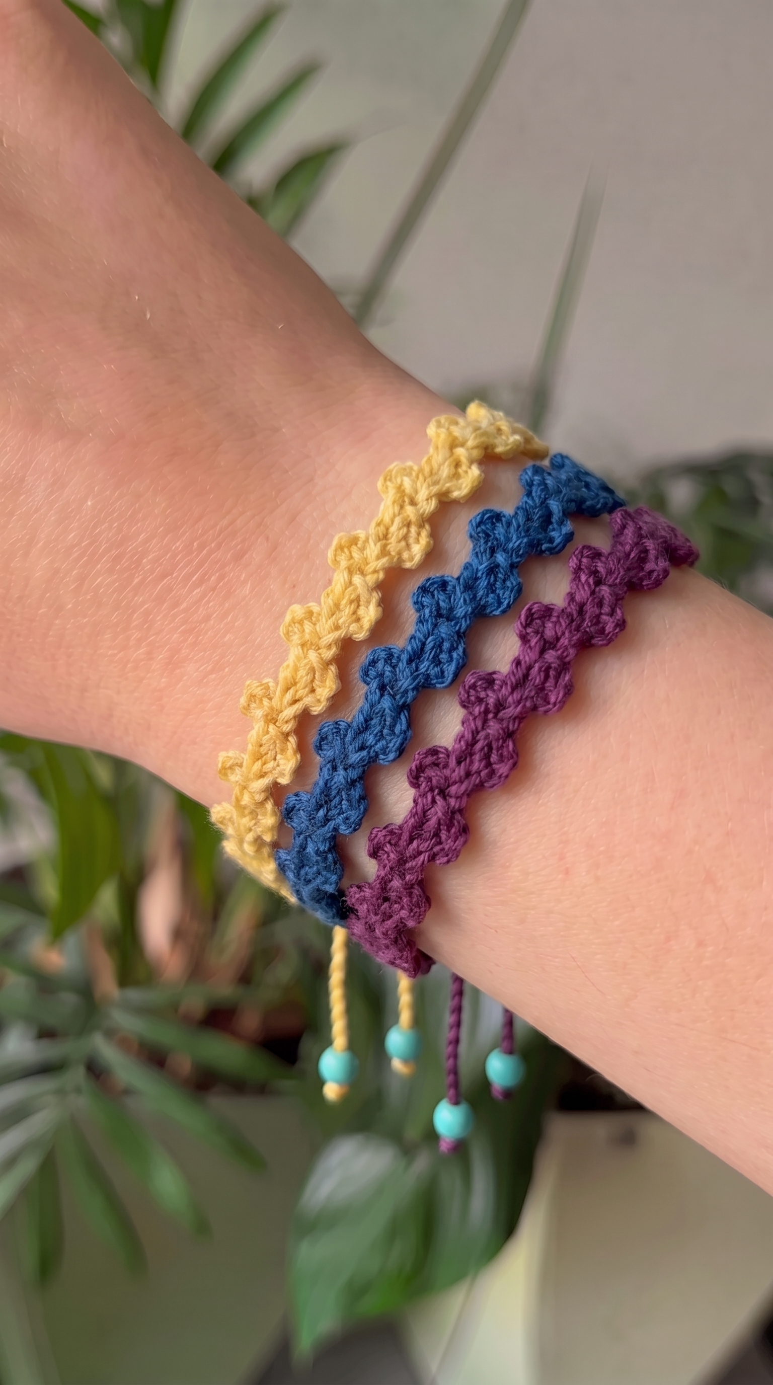 🌼 Golden Bloom Bracelet – Crochet Pattern